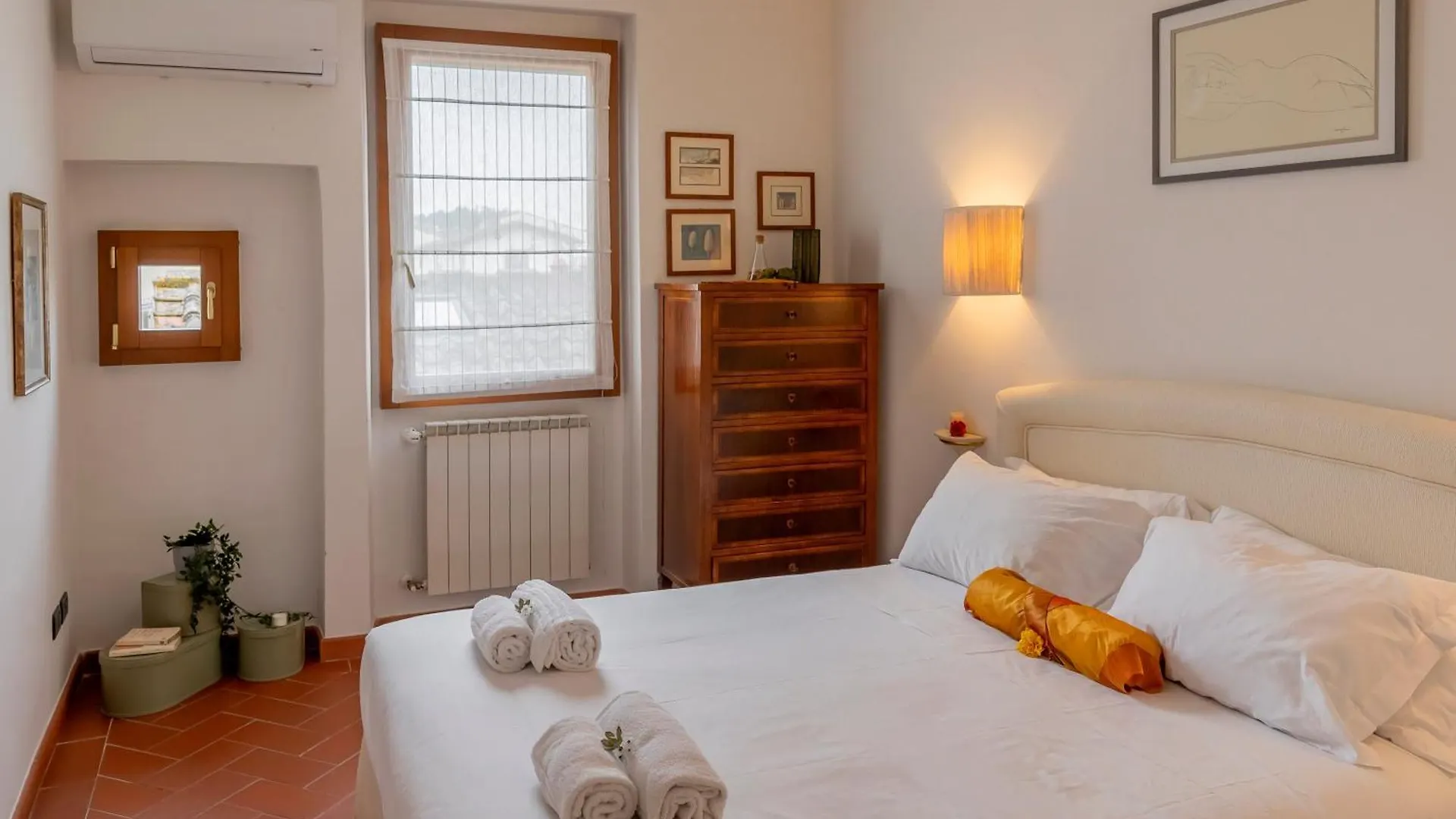Lovely Florence Apartment 0*,