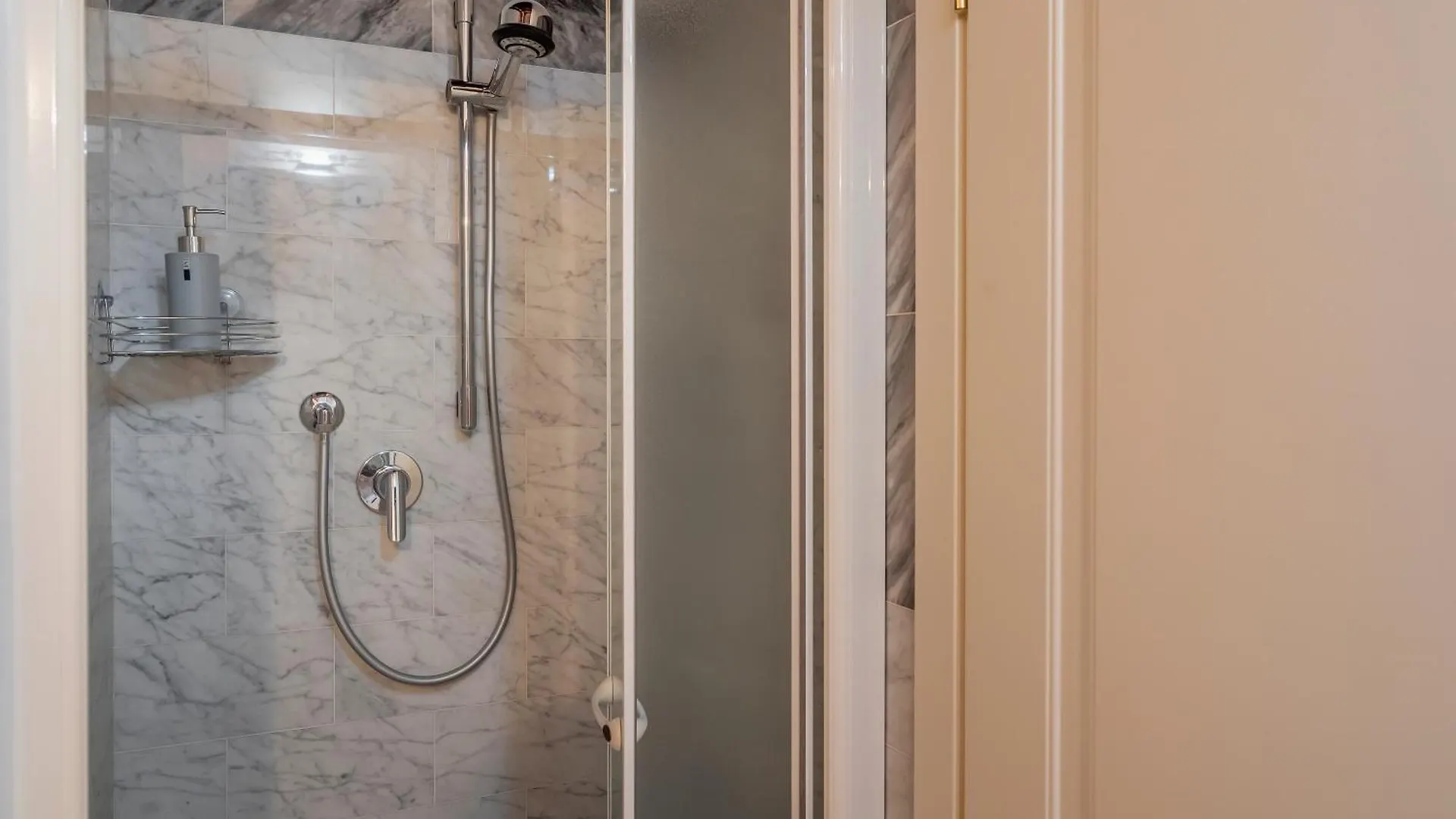 Lovely Florence Apartment 0*,  イタリア